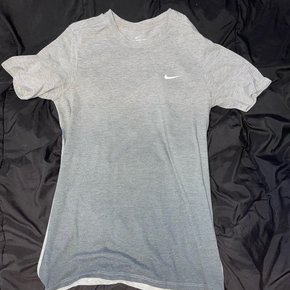 Gray fade to black Nike T-shirt